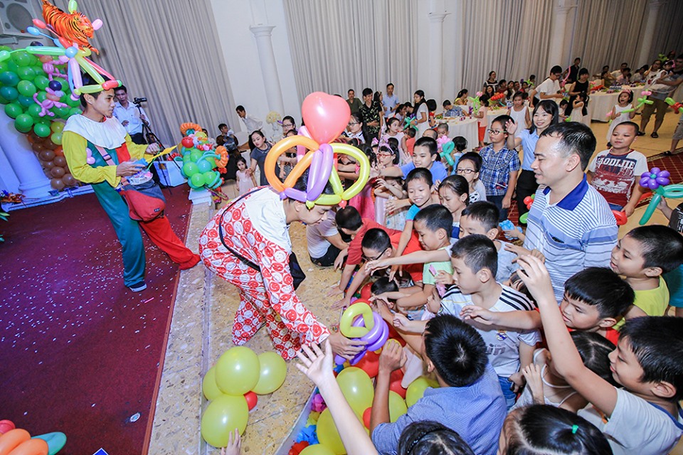  Giá Thuê Chú Hề Vặn Bóng Tại Quận 5. Ảnh 2